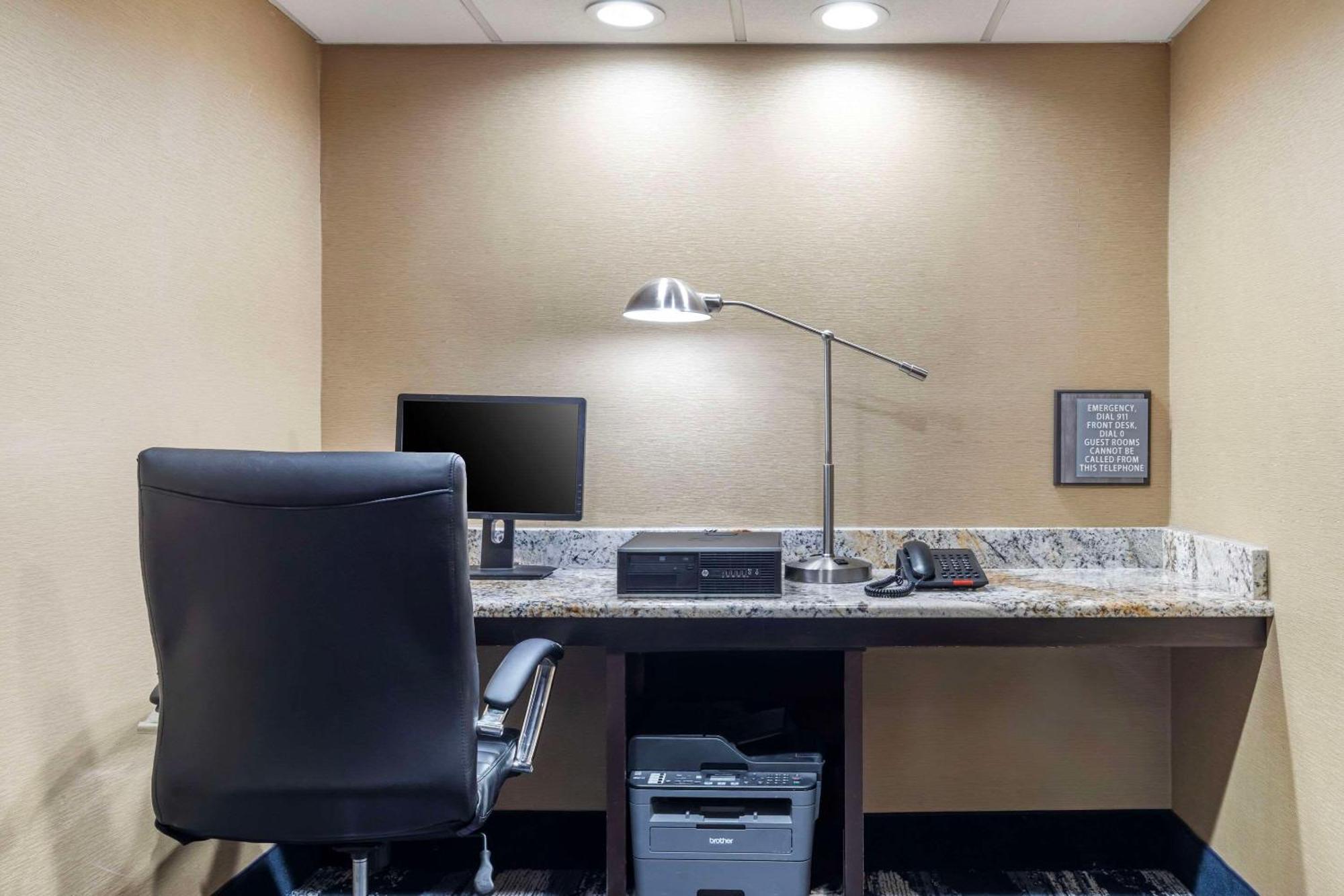 Comfort Inn Dallas North Love Field Airport Εξωτερικό φωτογραφία